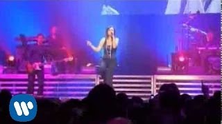 Laura Pausini  La solitudine Live [upl. by Akkimat]