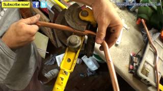 HOW TO BEND A CROSSOVER  COPPER PIPE  Plumbing Tips [upl. by Frear]