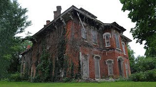 Abandoned 1800s Plantation Mansion Explore  DEATH TRAP [upl. by Tezile924]