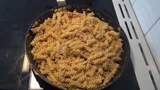 Krämig pasta med kyckling amp bacon [upl. by Ttevy442]