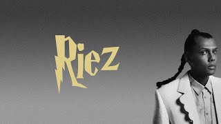 Stromae  Riez Paroles [upl. by Ezra]