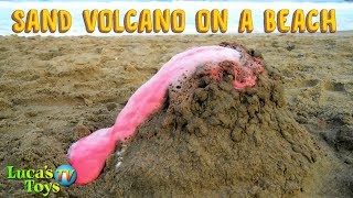 How to make a volcano eruption with vinegar and soda  easy DIY volcano science project for kids [upl. by Inan]