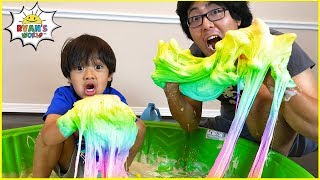 Ryan Pretend Play Making DIY Satisfying Slime with Daddy [upl. by Aicirtac914]