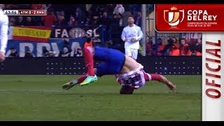 Escalofriante caída de Manquillo tras la falta de Ronaldo Copa del Rey [upl. by Iredale]