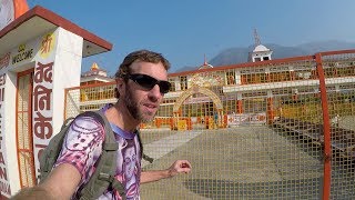 Tour of an Ashram in Rishikesh India Parmarth Niketan [upl. by Chimene444]