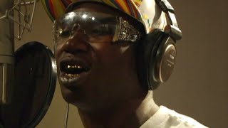 Gucci Mane No pad No pencil Freestyle  HoodAffairstv [upl. by Jsandye257]