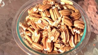 THE EASIEST WAY TO SHELL AND CRACK PECANS UNDER 30 SECONDS [upl. by Aramot542]