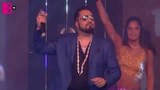 Mika Singh Performs Live at BritAsia TV Music Awards 2018 [upl. by Lisetta784]